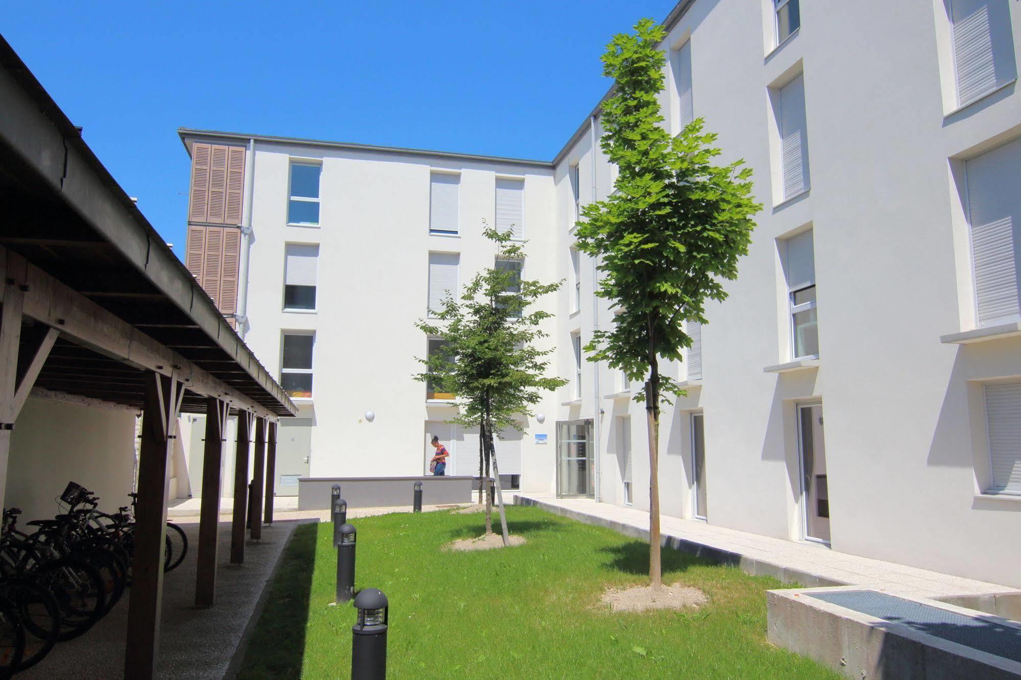 Résidence Hôtelière Laudine Reims Exterior foto